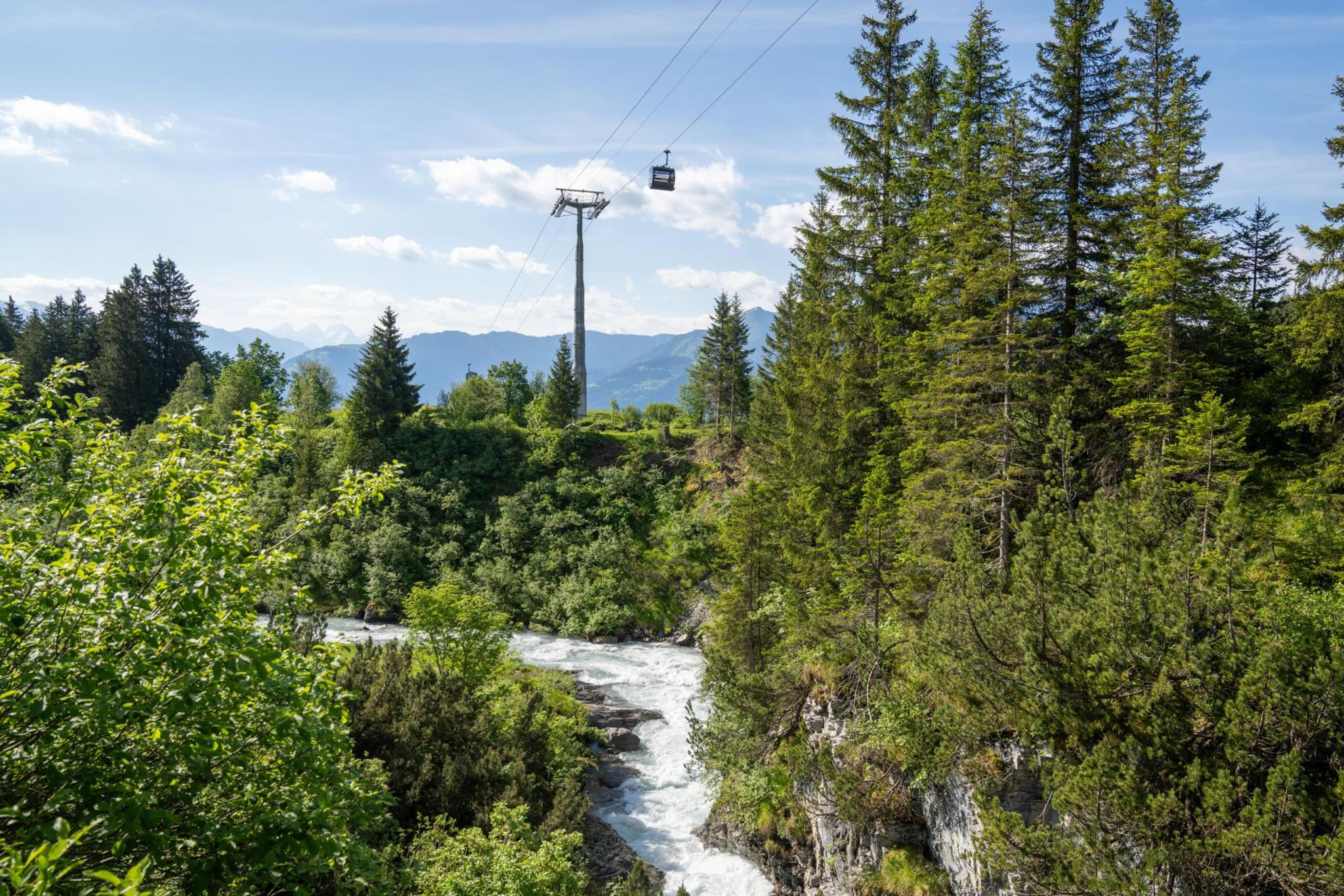 FlemX fährt über Fluss