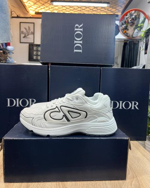 Dior White