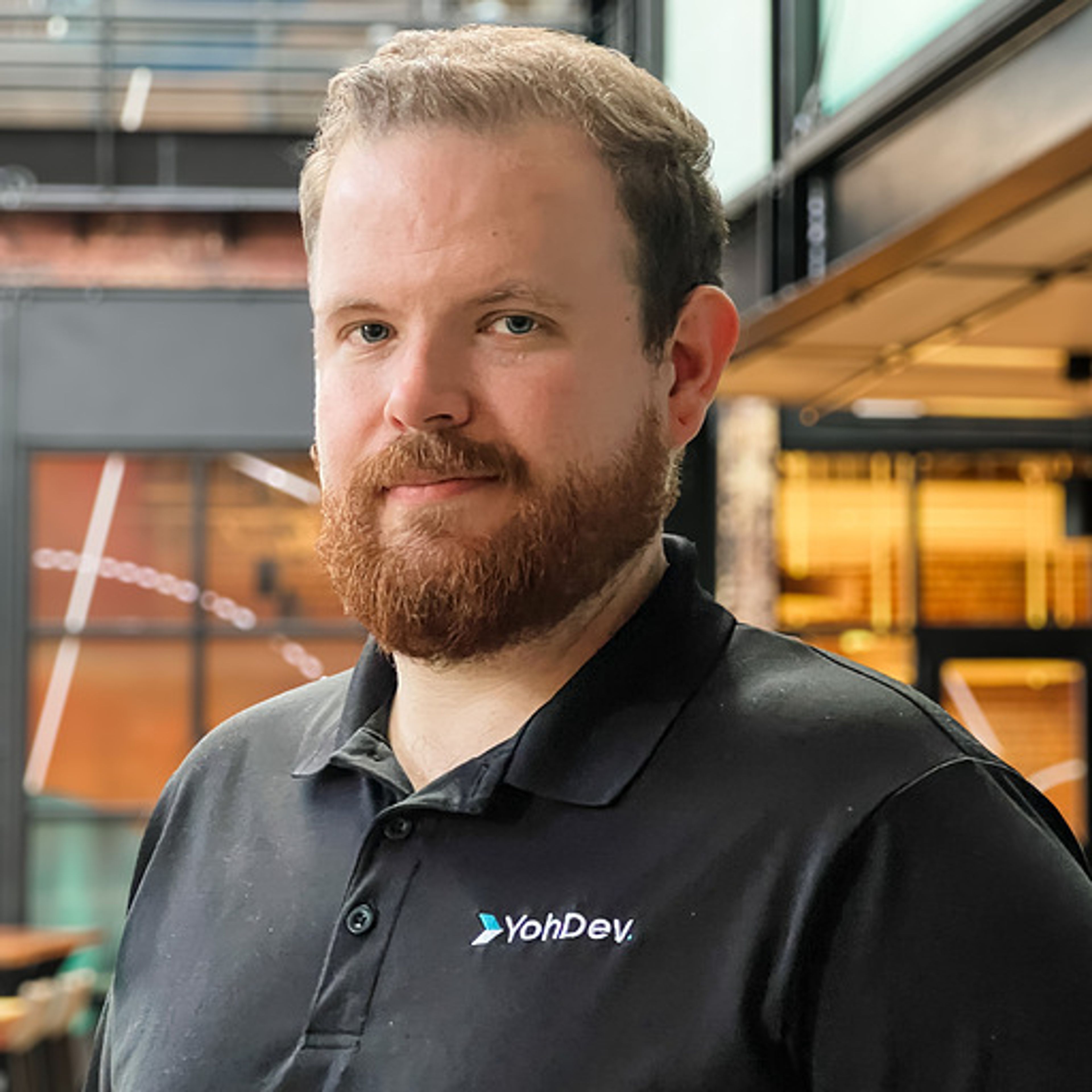 Andrew Hewitt headshot