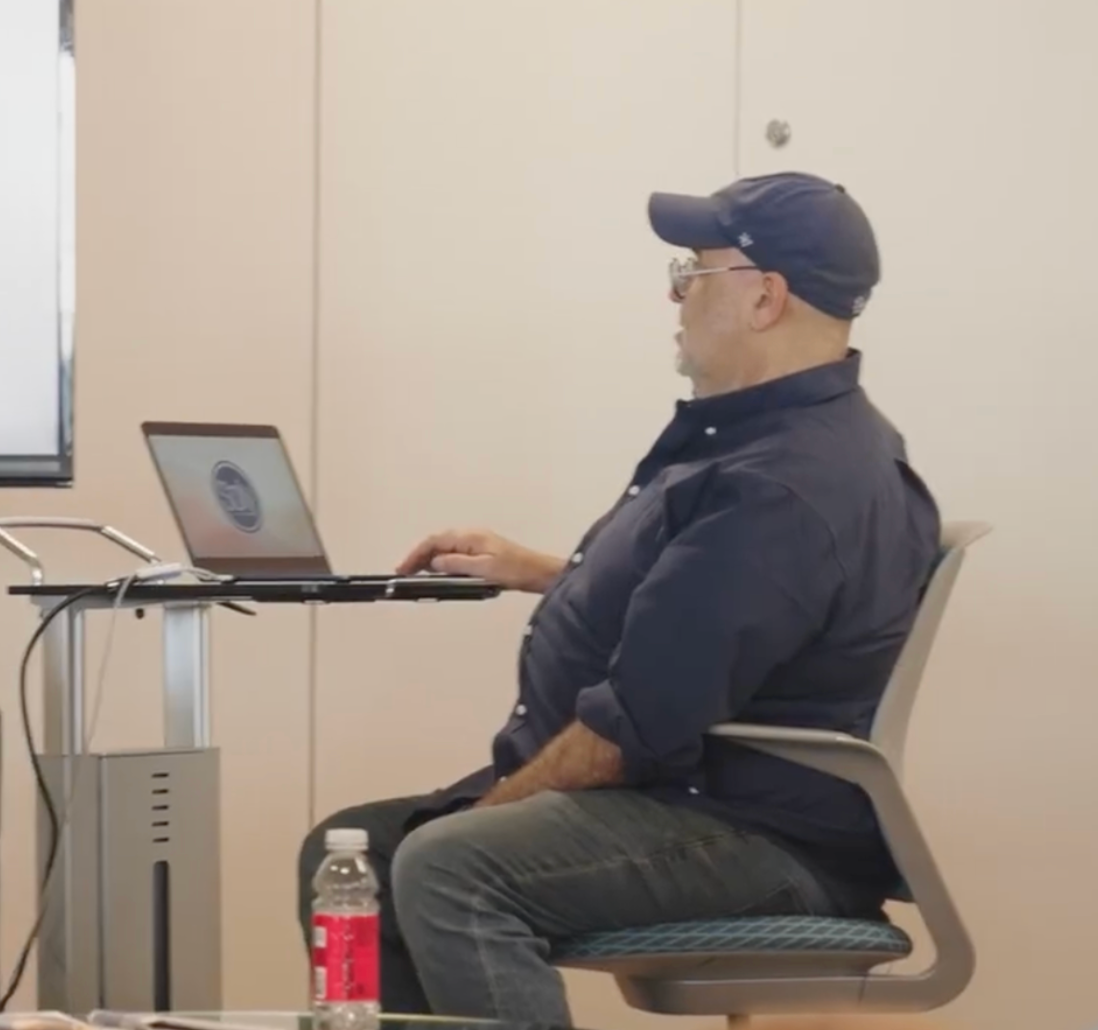 Scott Saunders Presenting