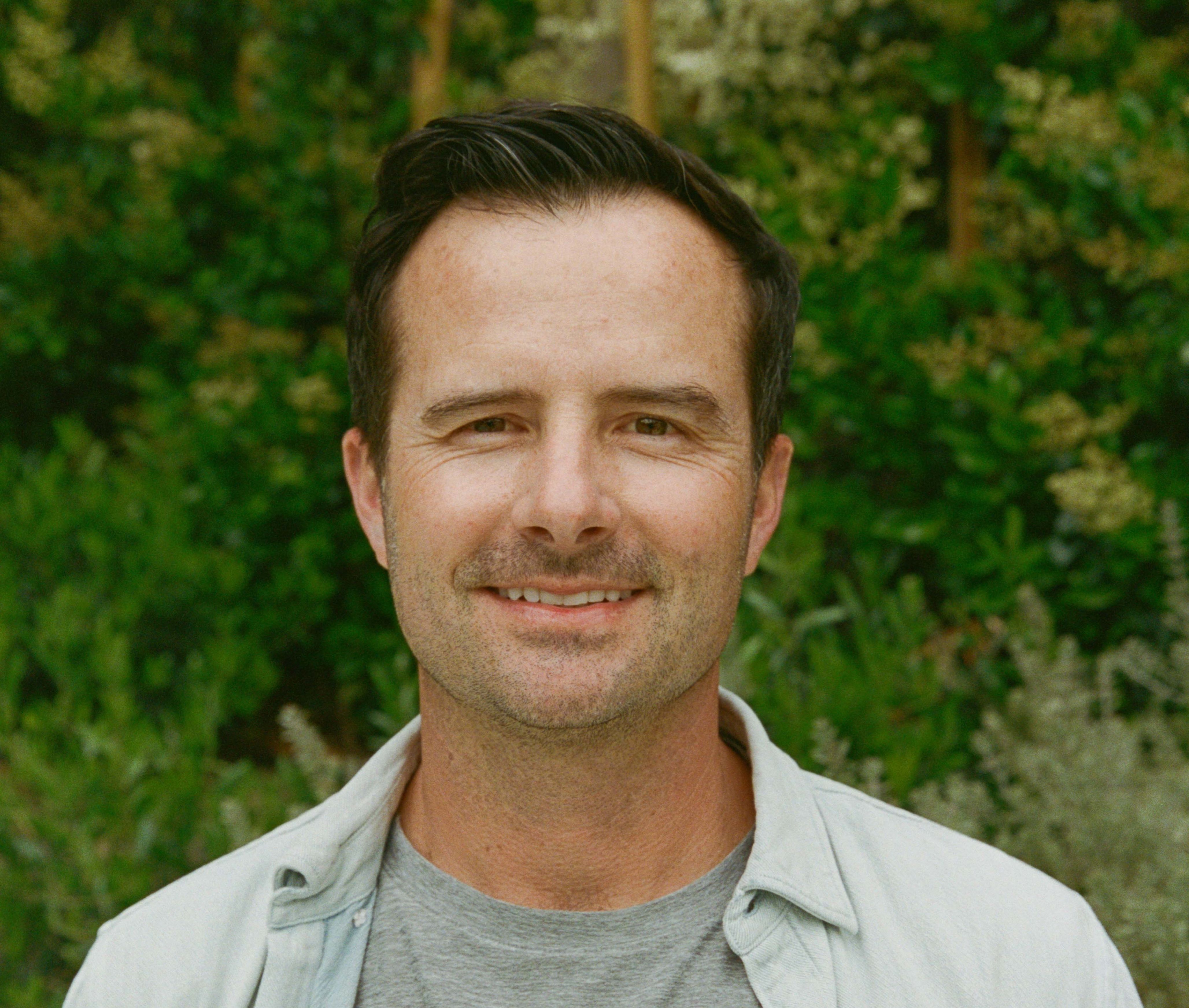 Pete Oswald portrait