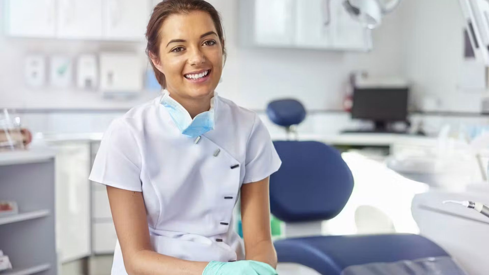 Female Dental Nurse In Surgery I Stock 506710434