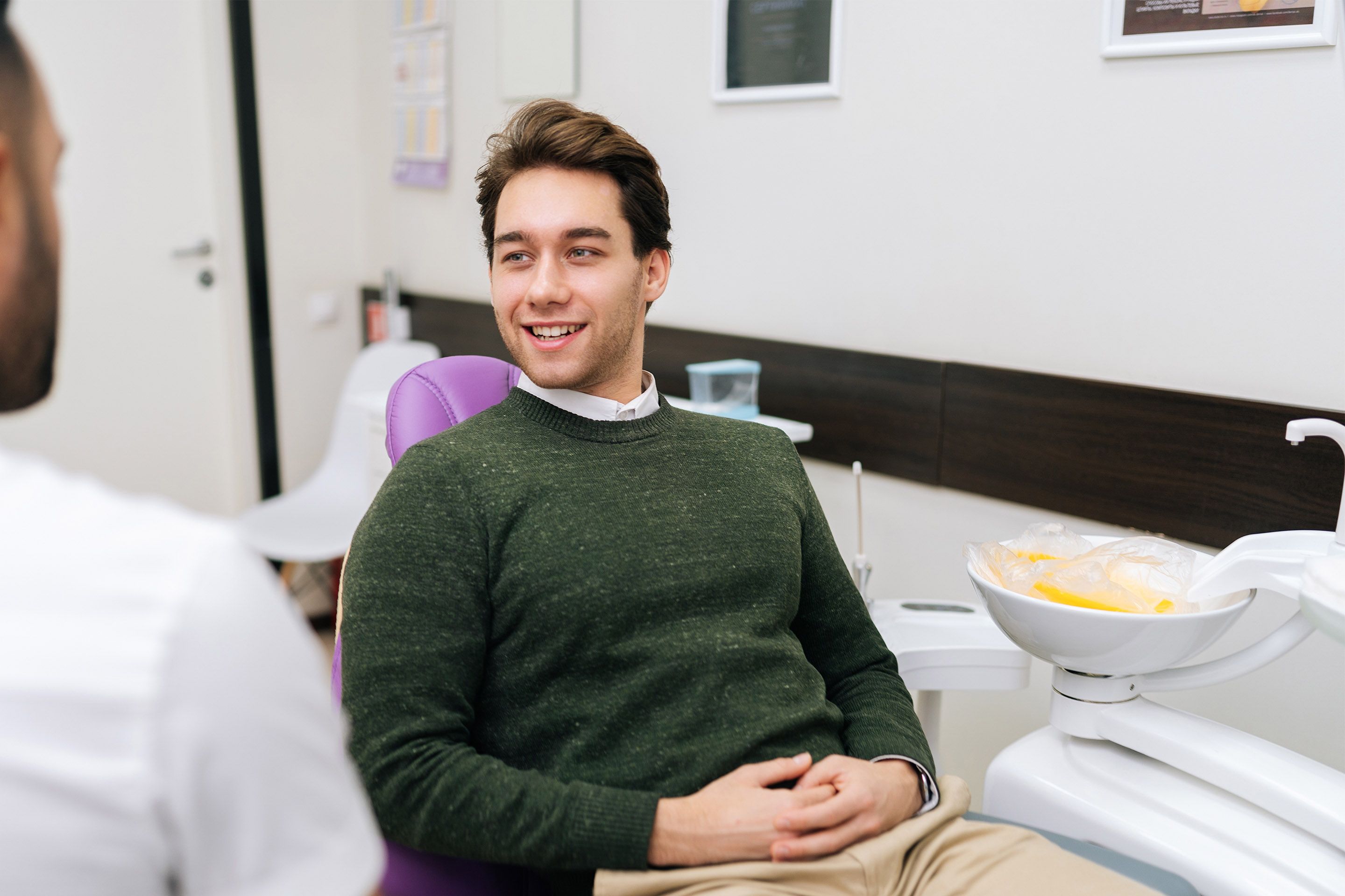 emergency_dental_man