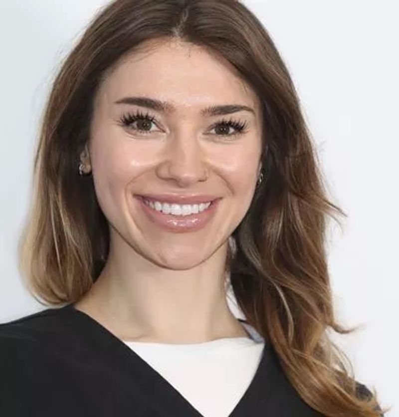 Georgia Horsley — Headshot