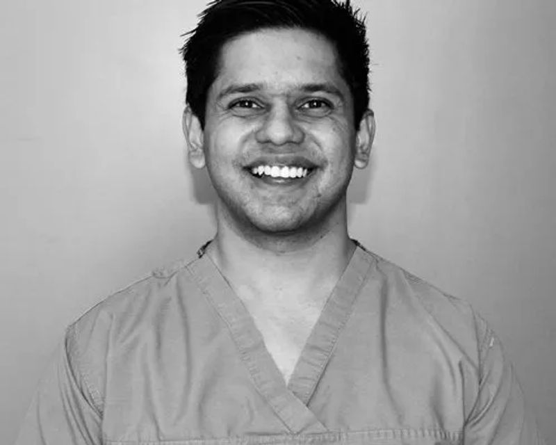 Prateek Akhoury — Headshot
