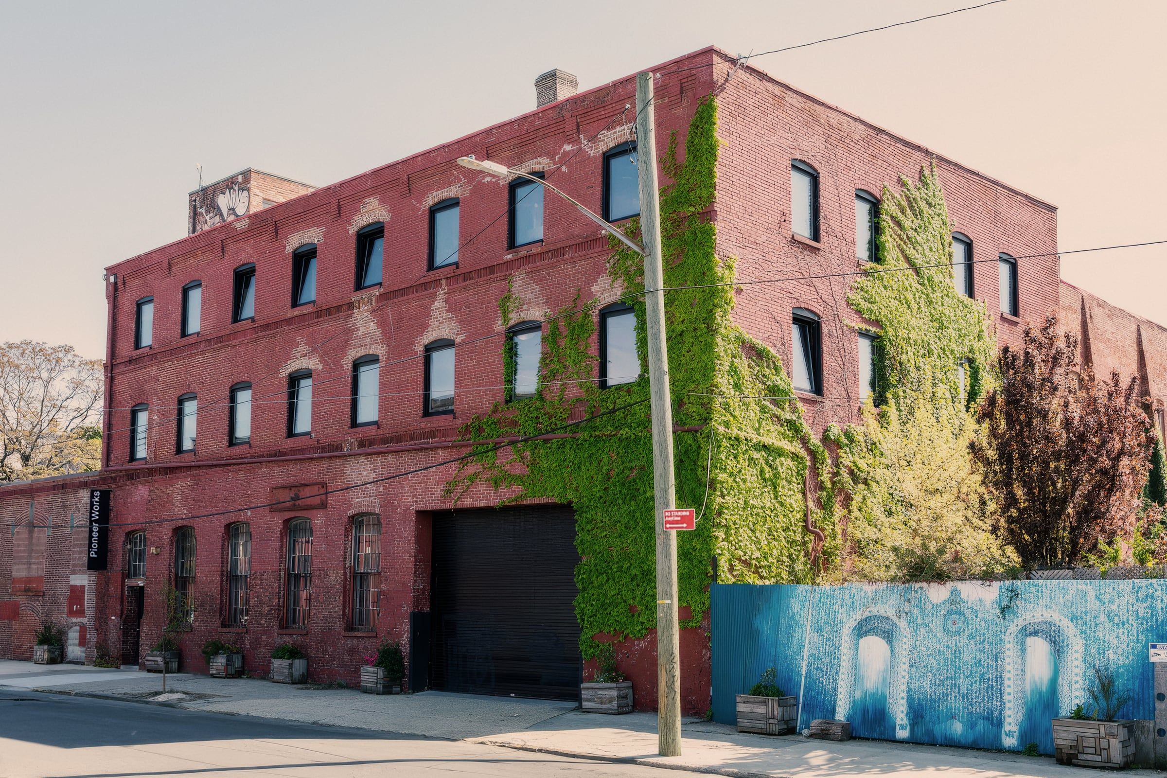 Pioneer Works 01