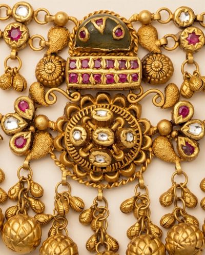 Suryakanwar Rajwadi Choker Set · Yellow Gold · Gold Jewellery — Ashok Jewels, Jodhpur view 3