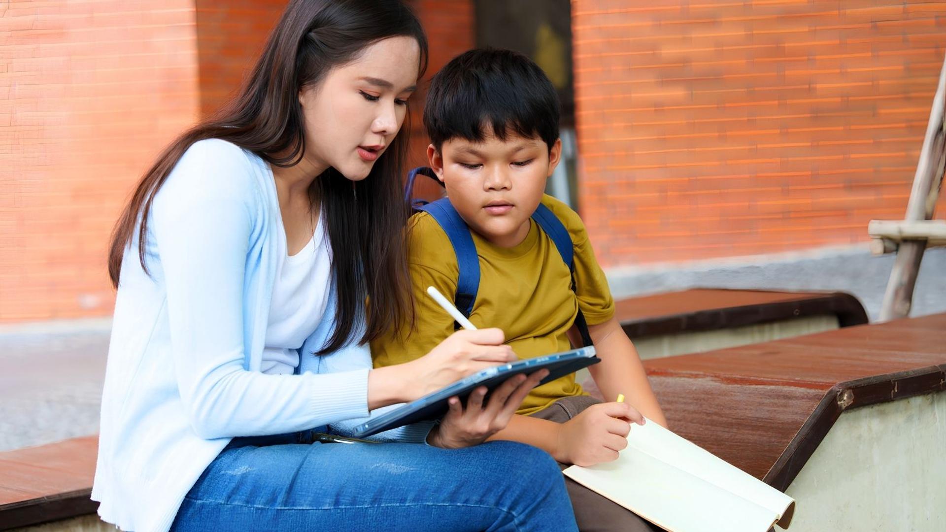 parent-signing-registration-form-school
