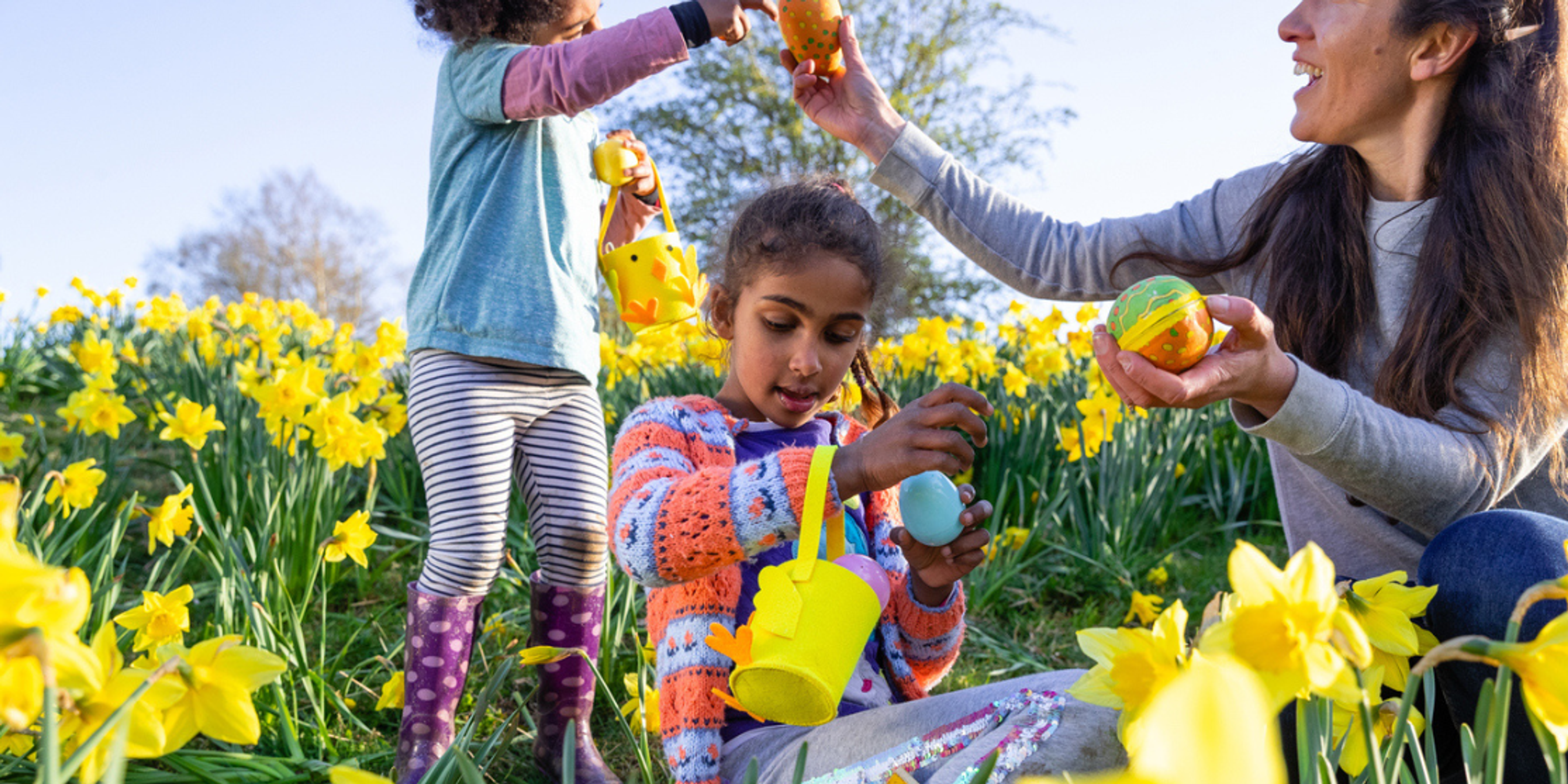 kids hunting easter eggs