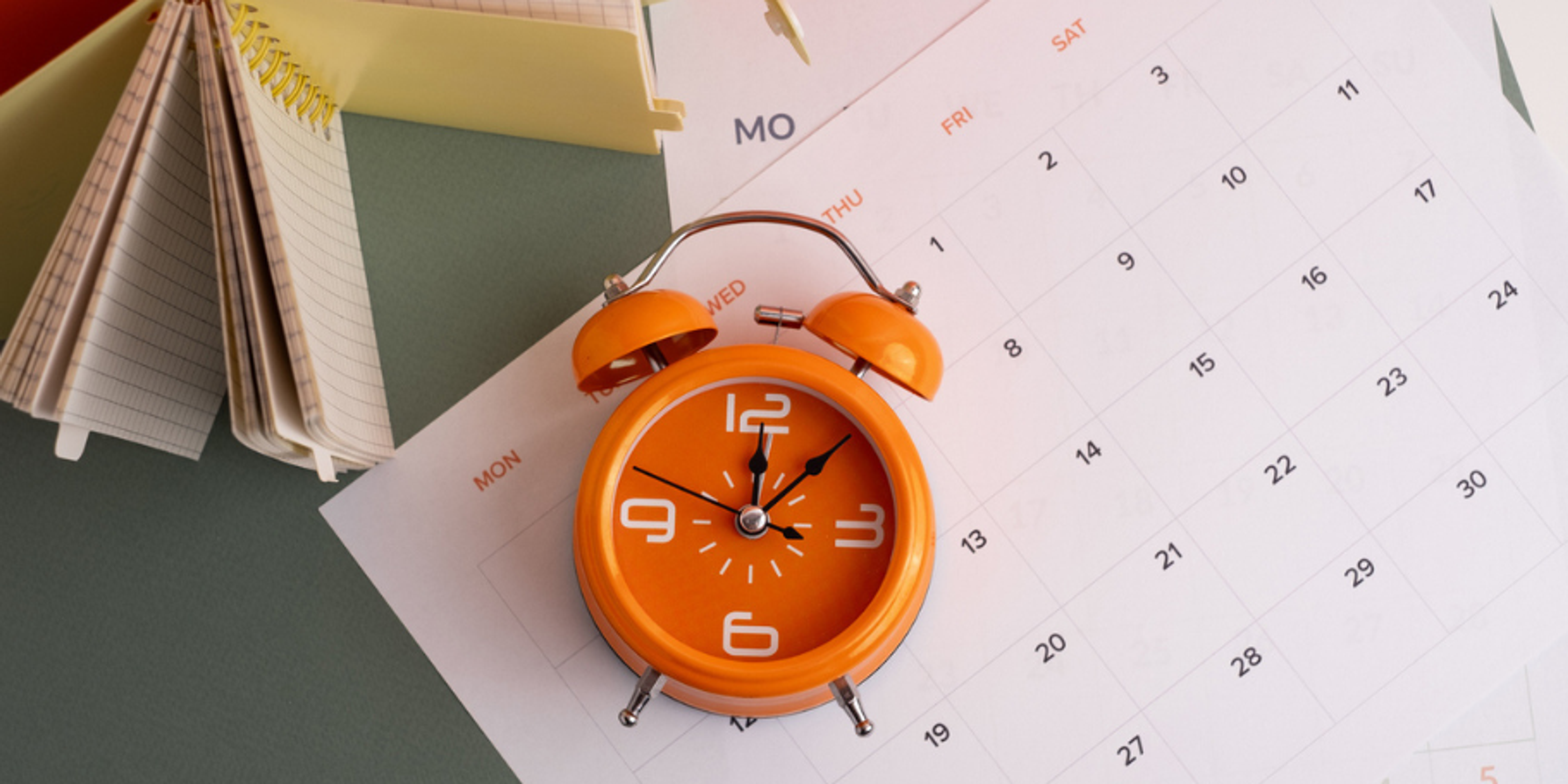 scheduling calendar with clock