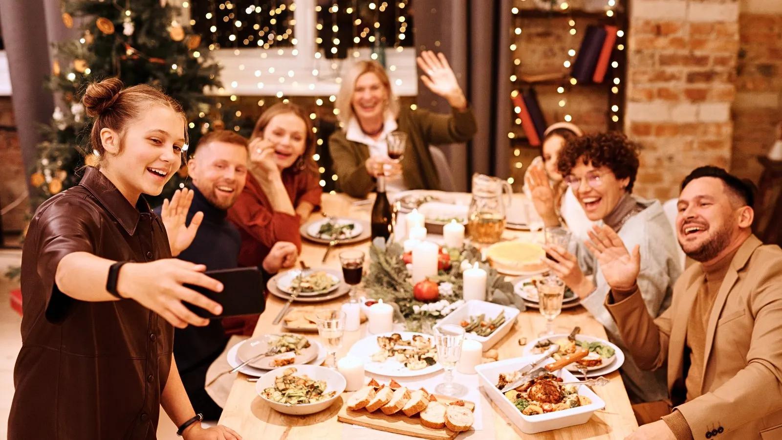 christmas-potluck-party