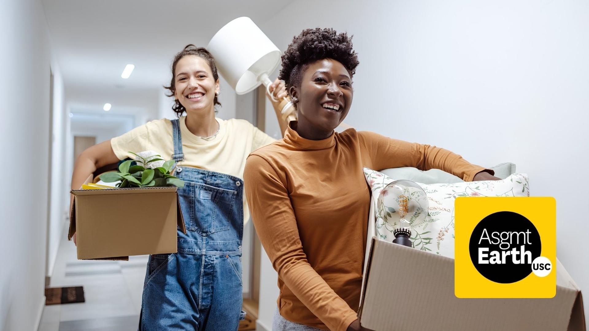 college-students-donating-items