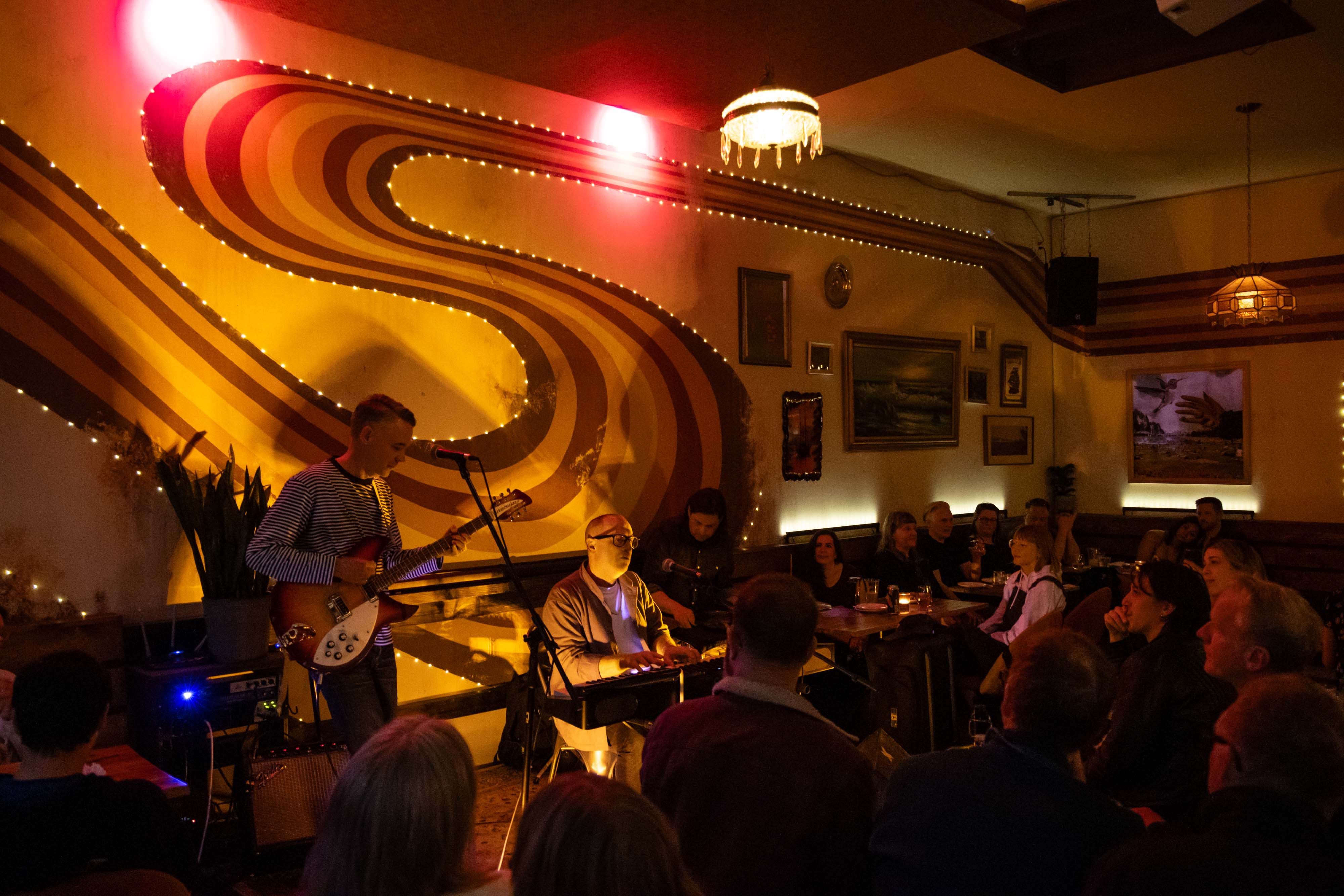 Torquil Campbell and the Rain at the Painted Ship, Vancouver, Apr 24 2025. Kirk Chantraine photo.