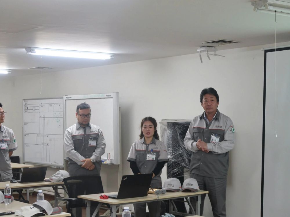 Guests touring the KEIHIN factory production line during the workshop