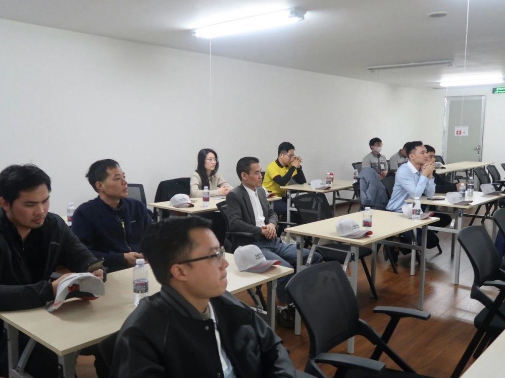 Workshop opening ceremony at the KEIHIN factory with TLM and Hitachi Astemo representatives