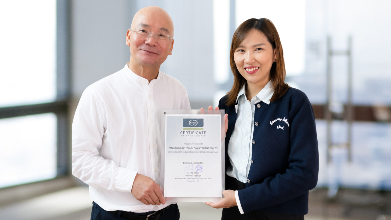 Schunk Carbon Technology announcement graphic for TLM's exclusive Vietnam distributor appointment
