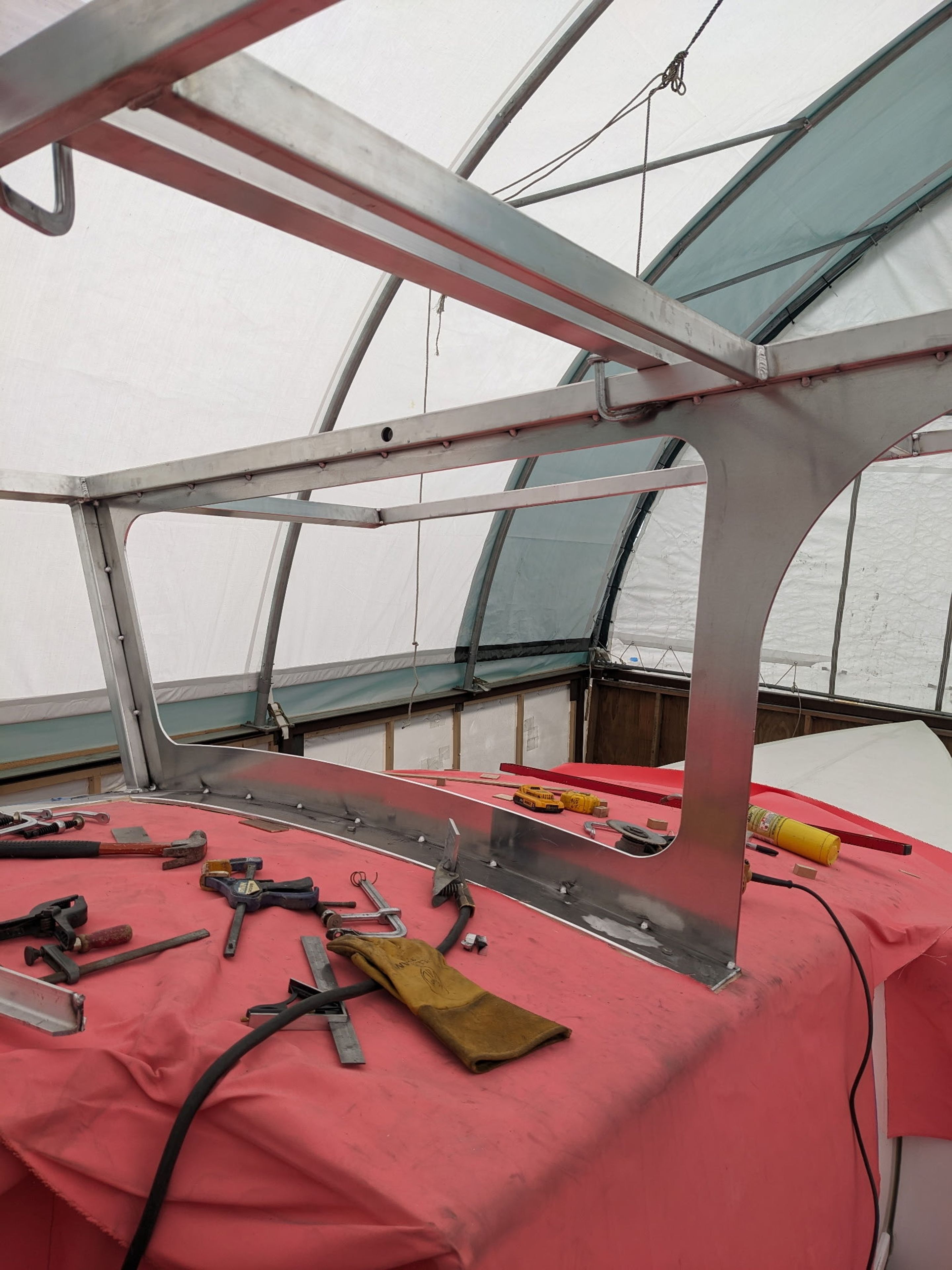 Superstructure plate