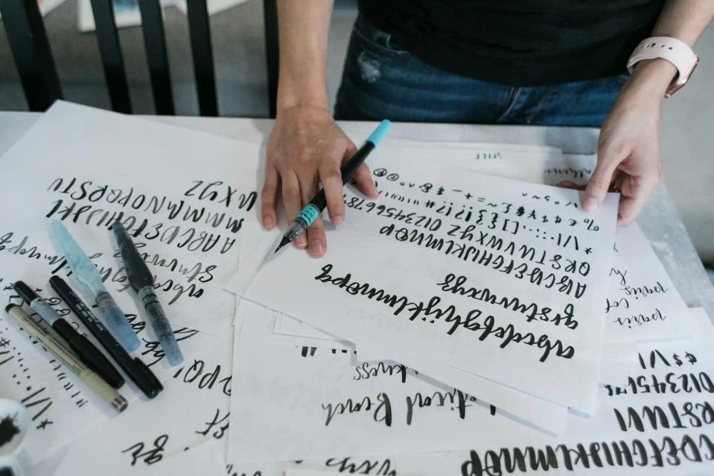 Hand Typography - Kurindeta Photo by Kit formerly ConvertKit Unsplash