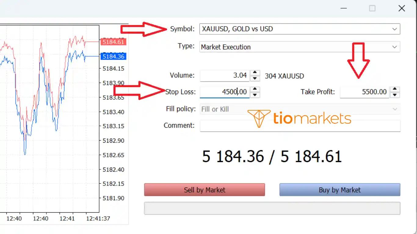 نافذة أمر جديد لفتح صفقة تداول على الذهب XAUUSD في منصة الميتاتريدر، توضح إعدادات حجم اللوت ووقف الخسارة وجني الأرباح.