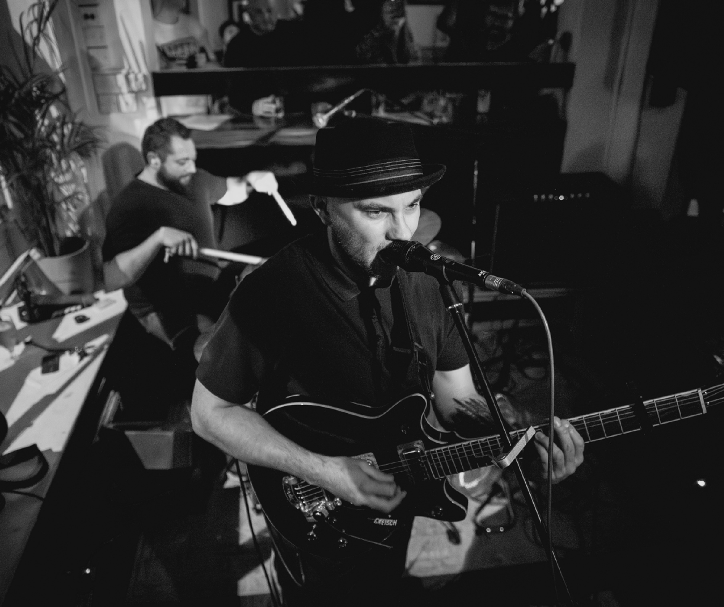 Missing Image Description. Please add one!