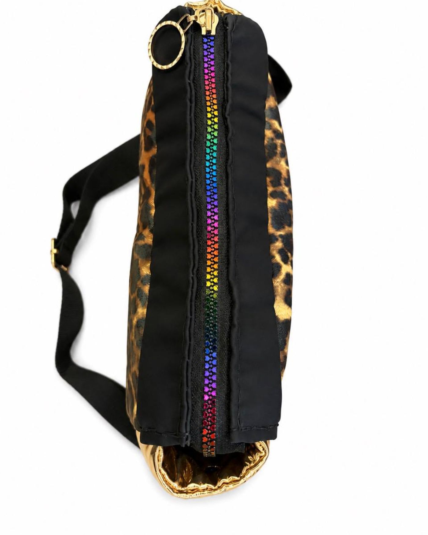 Elysian bag interior with pocket