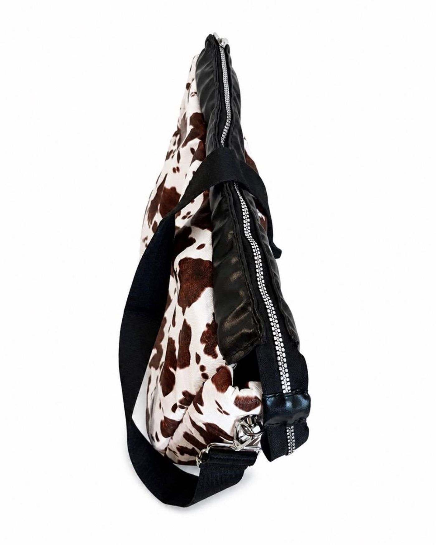 Savanna bag - side view showing vegan leather trim