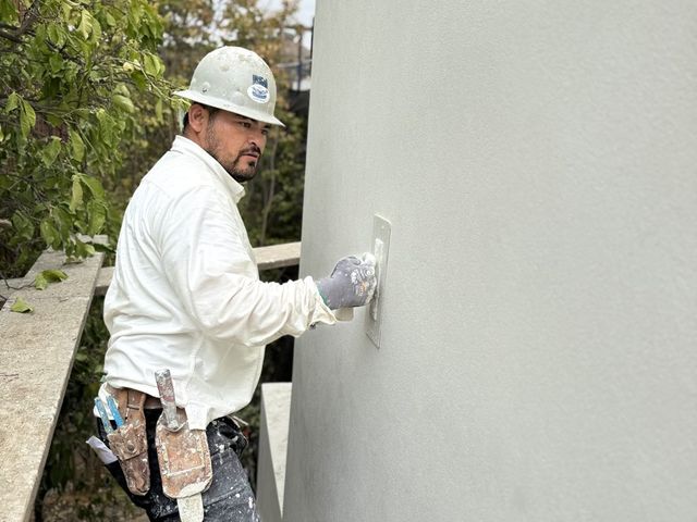 Smooth finish coat, hand troweled