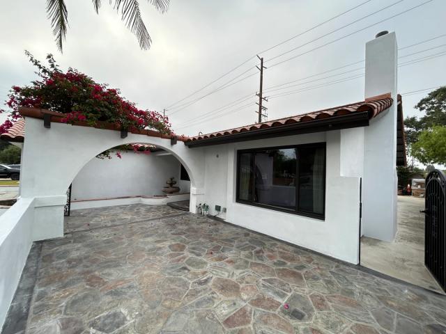 Finished Spanish remodel courtyard, Huntington Beach — Duarte's Plastering project near Huntington Beach, CA