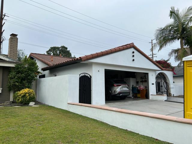 Finished Spanish re-stucco garage, Huntington Beach — Duarte's Plastering project near Huntington Beach, CA