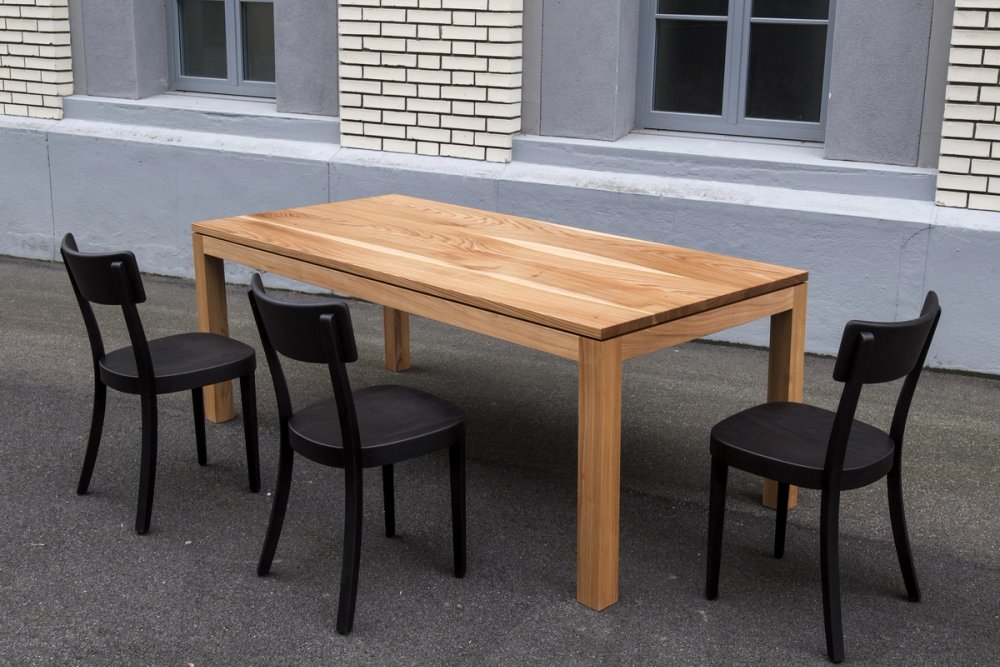 Tisch No 6, Berner Ulme