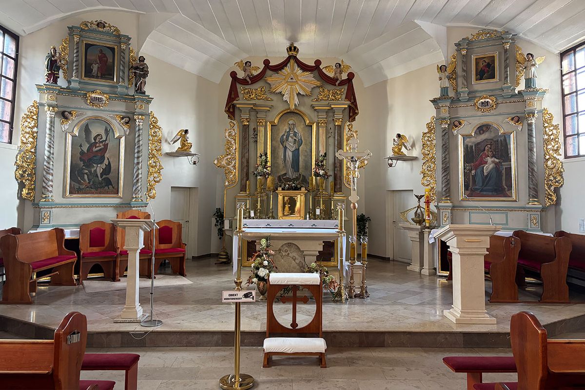 Sanktuarium Matki Bożej Królowej Kaszub w Sianowie - wnętrze