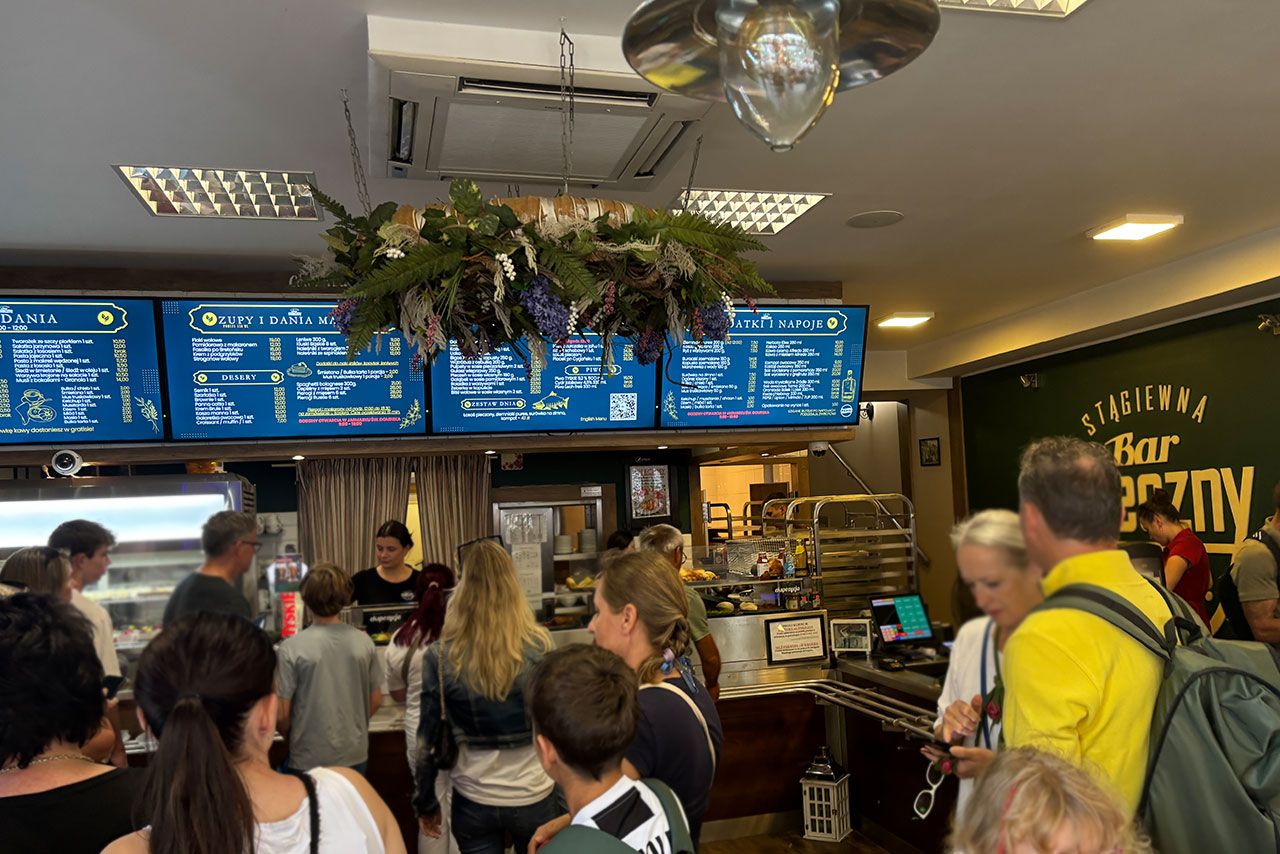 Bar Mleczny Stągiewna w Gdańsku - wnętrze.
