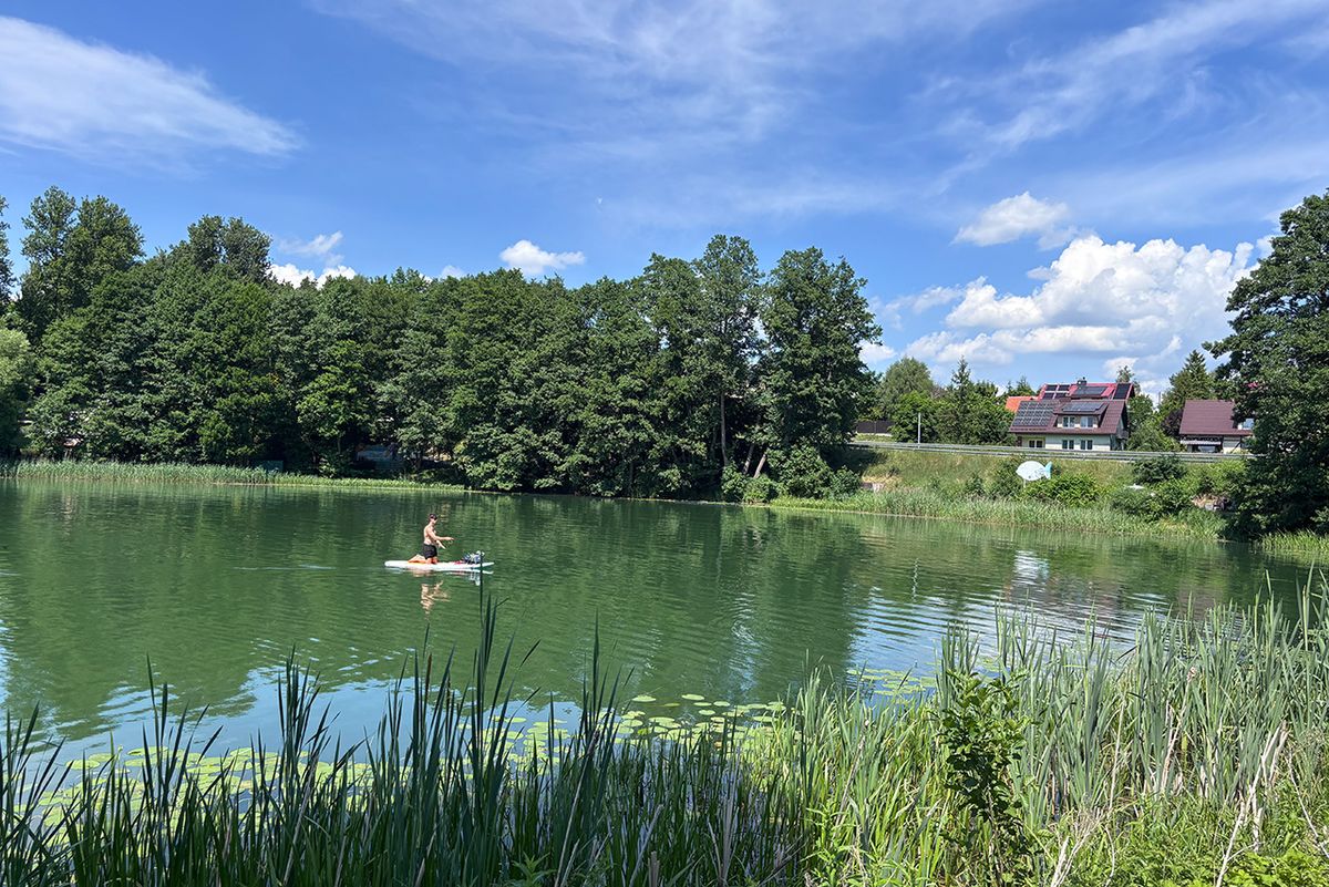 Jezioro w Ostrzycach