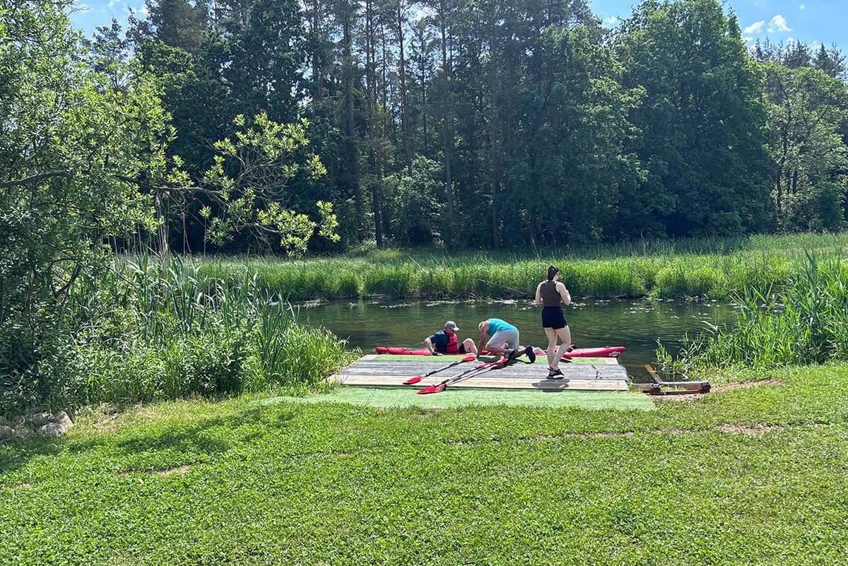 Spływ kajakiem Radunią dla początkujących