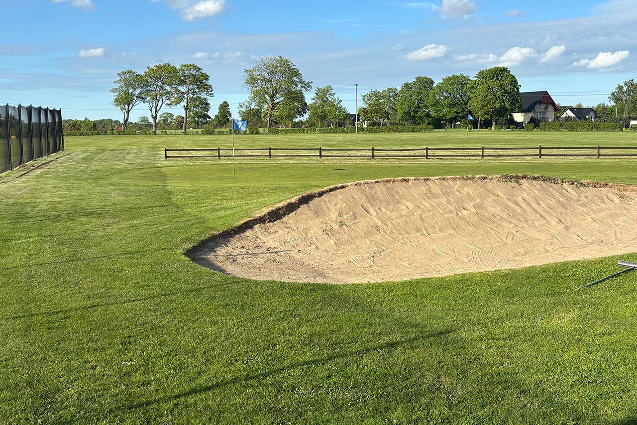 Pole golfowe w Tokarach