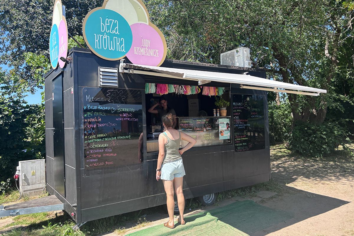W Kolbudach w sezonie działają przyczepy gastronomiczne i food trucki