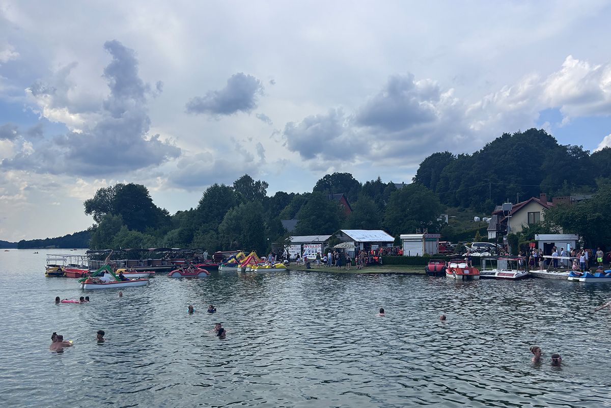 Wypożyczalnia rowerków wodnych i kajaków - Jezioro Ostrzyckie