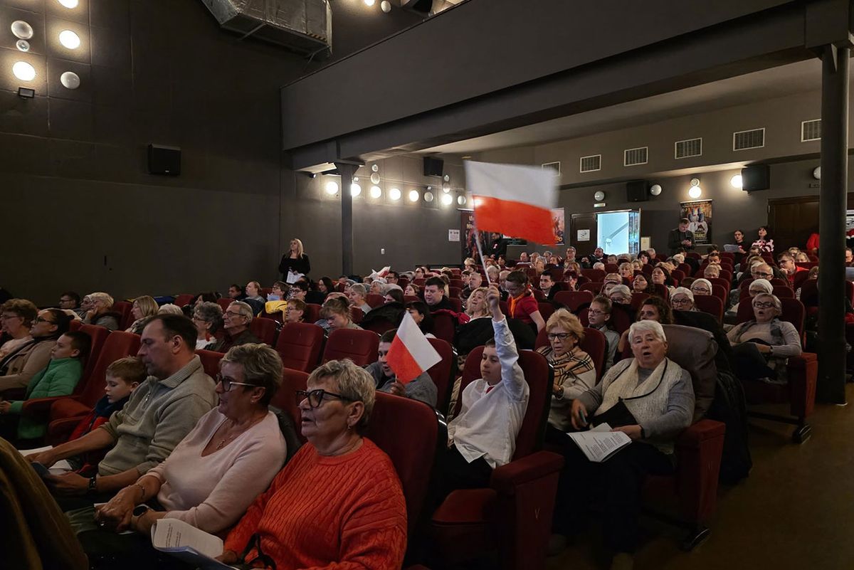 Wspólne Śpiewanie Pieśni Patriotycznych w Lęborku