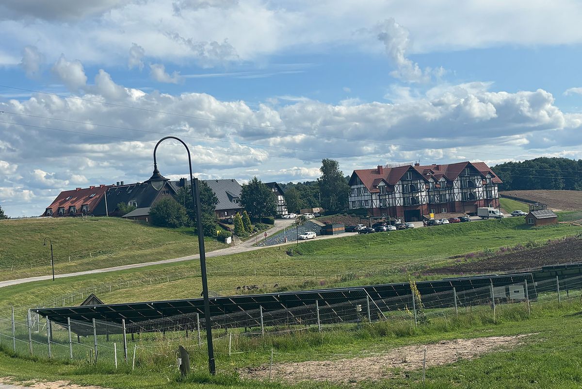 Widok na ośrodek wypoczynkowy - Chmielno