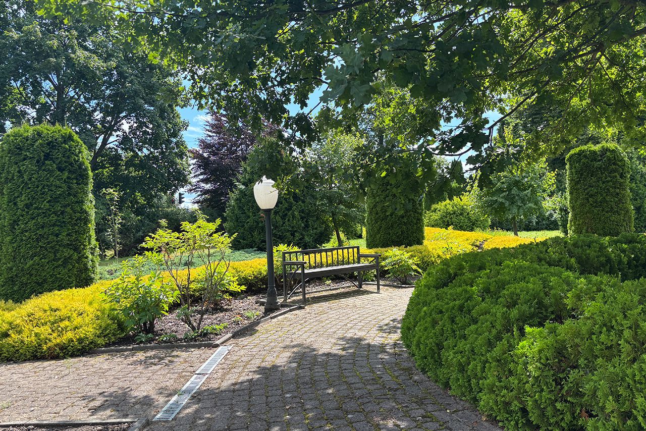 Kościół Najświętszej Maryi Panny - Kolegiata w Kartuzach - Park im. Jana Pawła II