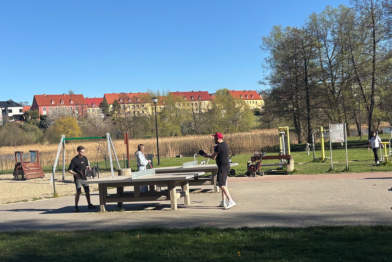 Sport i rekreacja nad jeziorem w Kartuzach