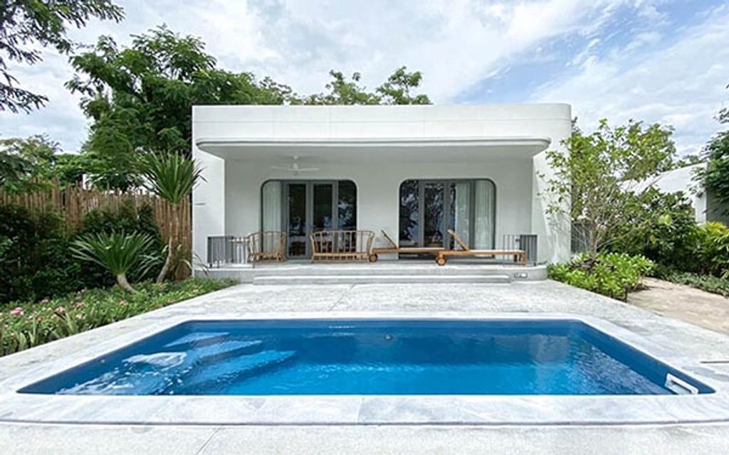Fiberglass pool