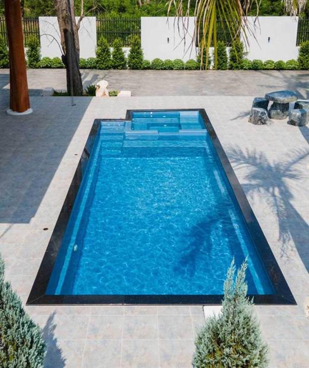 family-pool-09