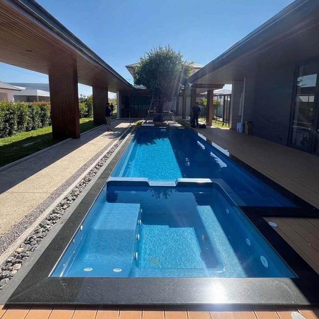 CD630 – Family Pool F9