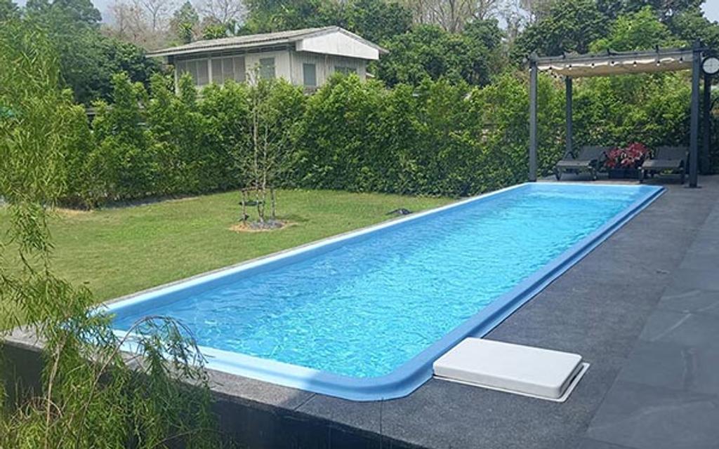 Fiberglass pool
