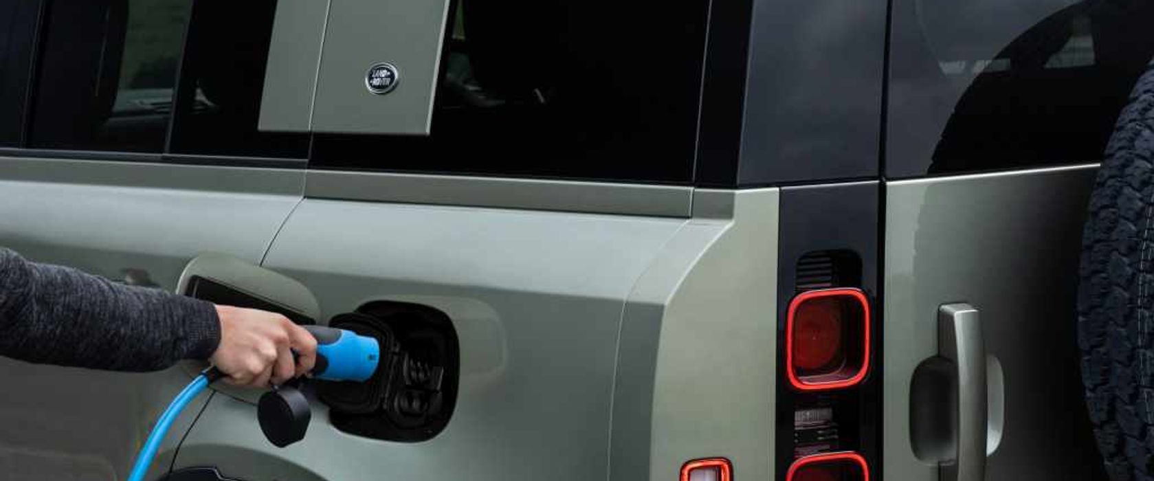 42km ren elektrisk rekkevidde(WLTP) Defender PHEV