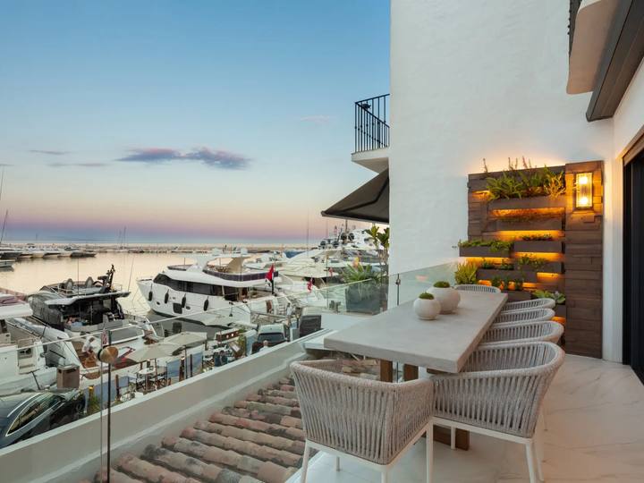 BANUS I, PUERTO BANÚS