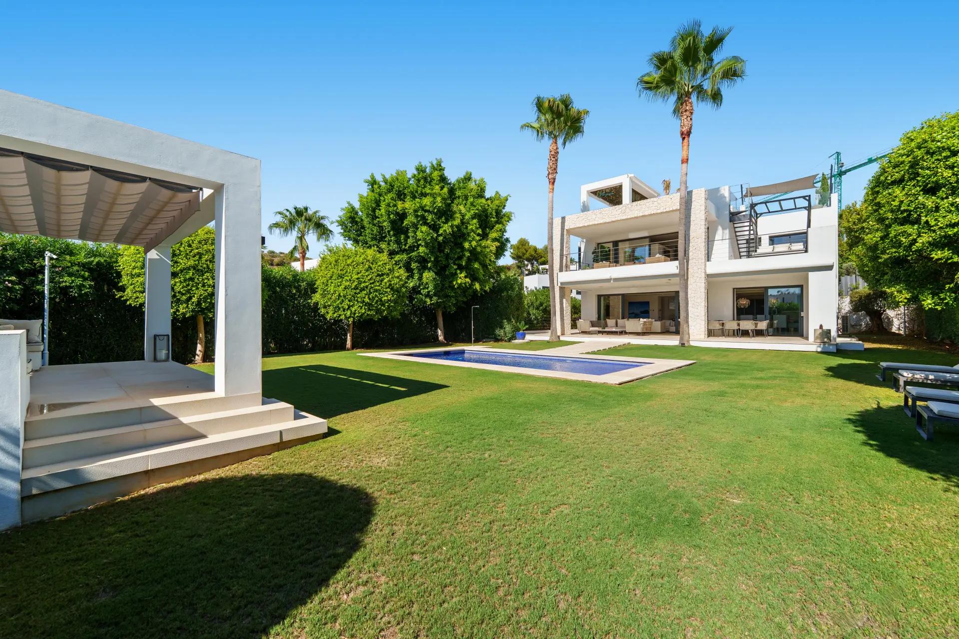 Los Olivos II