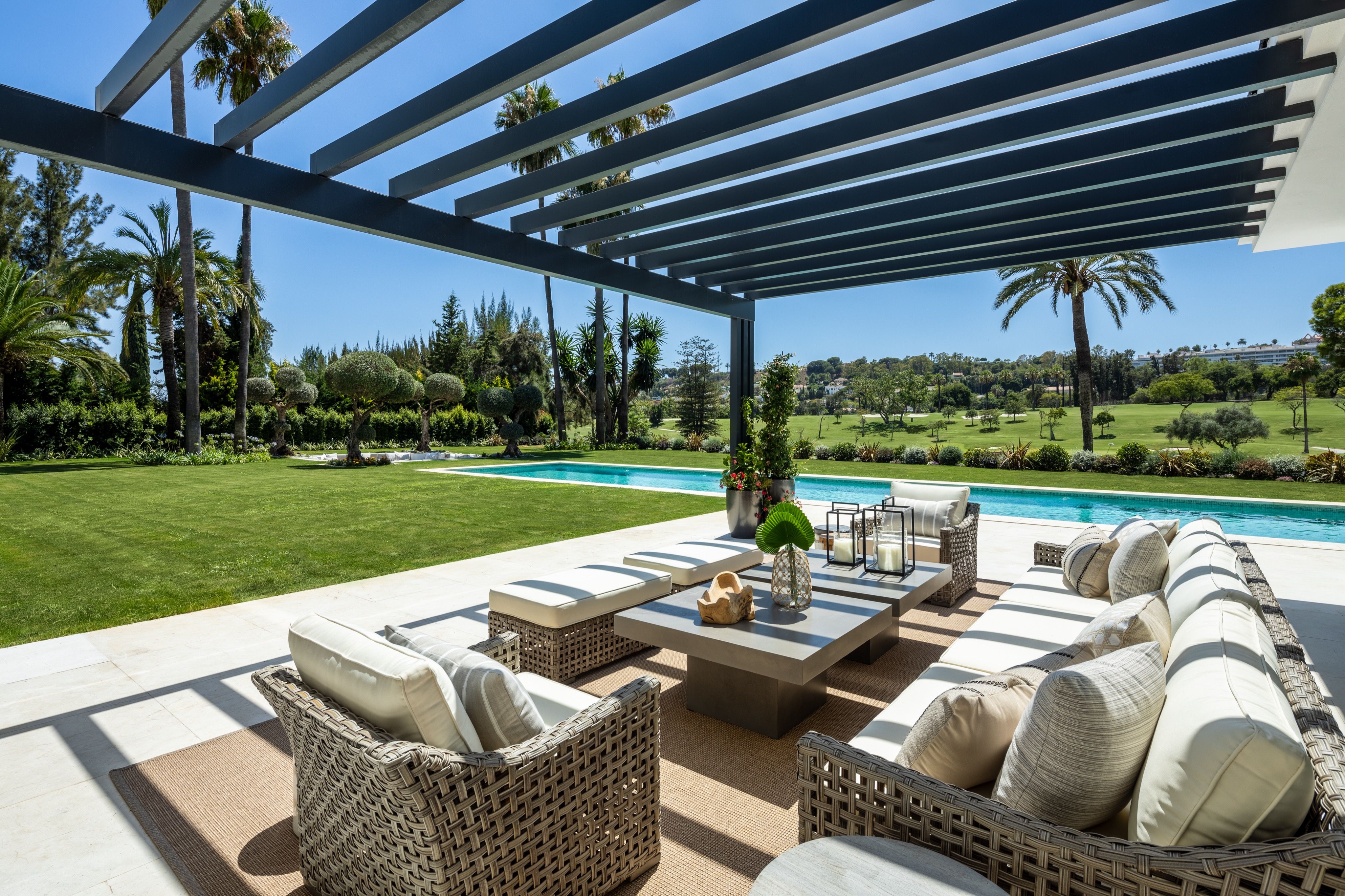 Villa in Nueva Andalucia 
