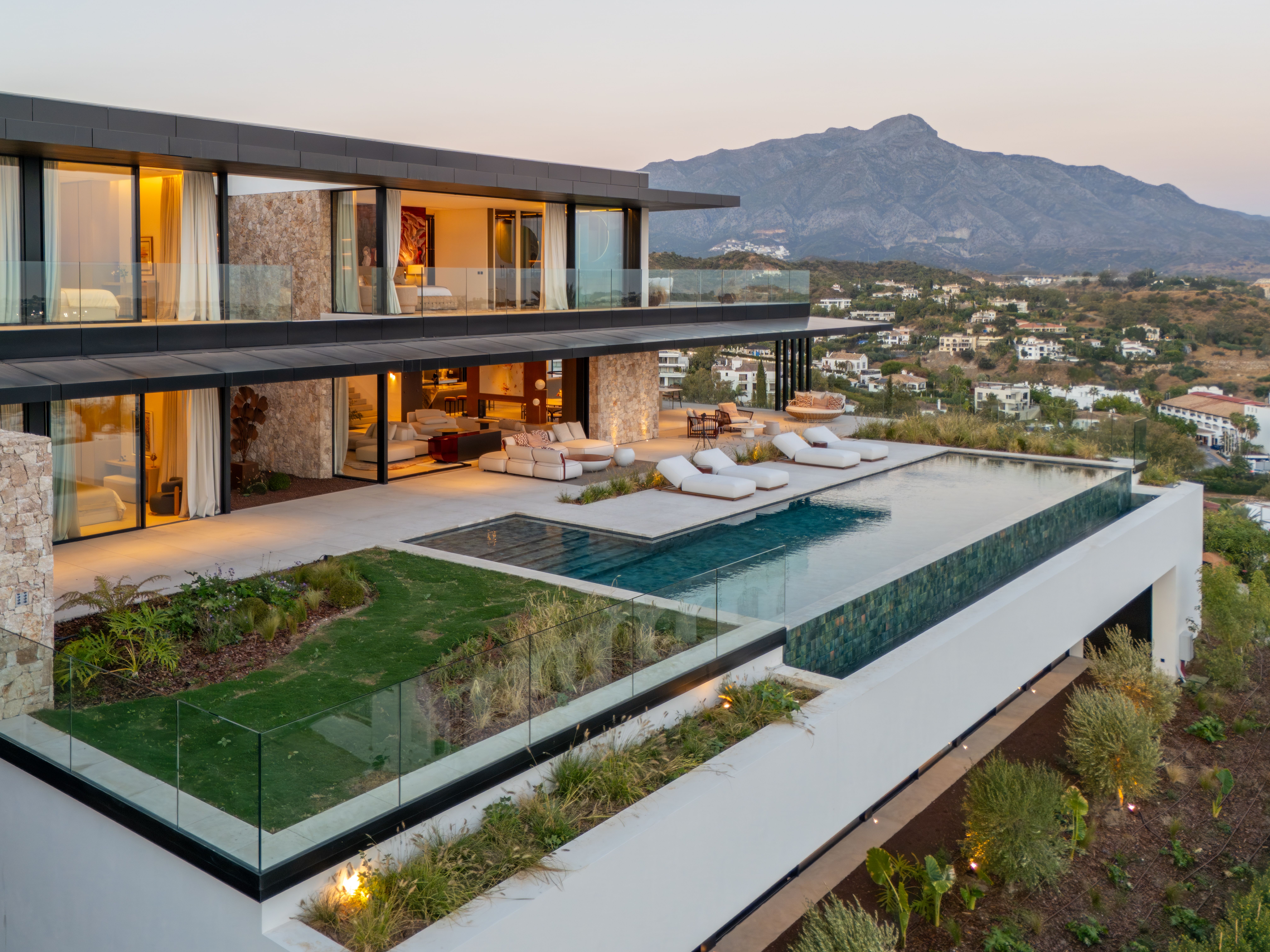 Villa in La Quinta Benahavis Panoramic Sea View